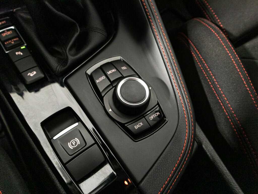 Б/У БМВ Икс1 2017 года. Фото: #17