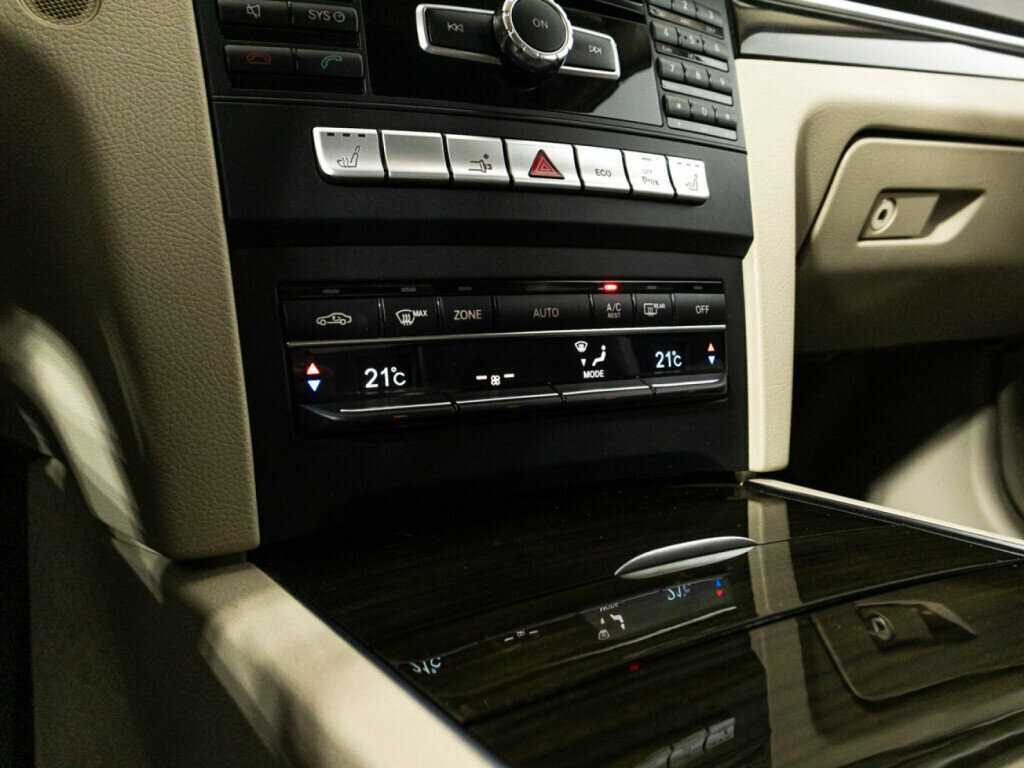 Б/У Мерседес-Бенц Е-Класс 2014 года. Фото: #15