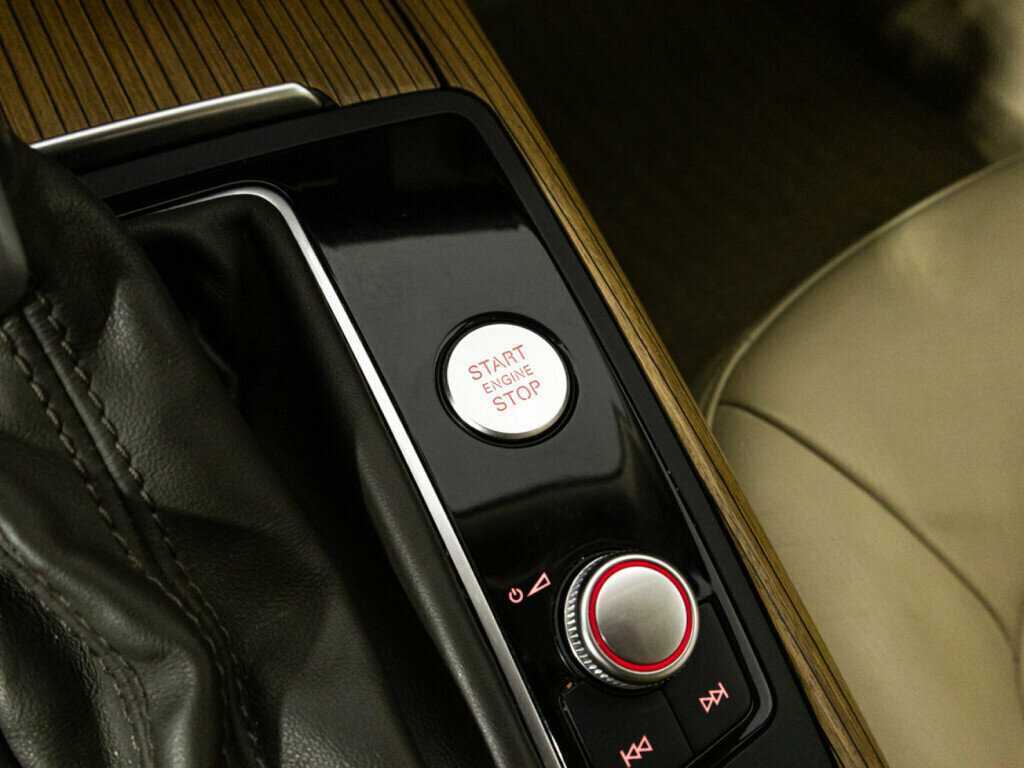 Б/У Ауди А6 2015 года. Фото: #17