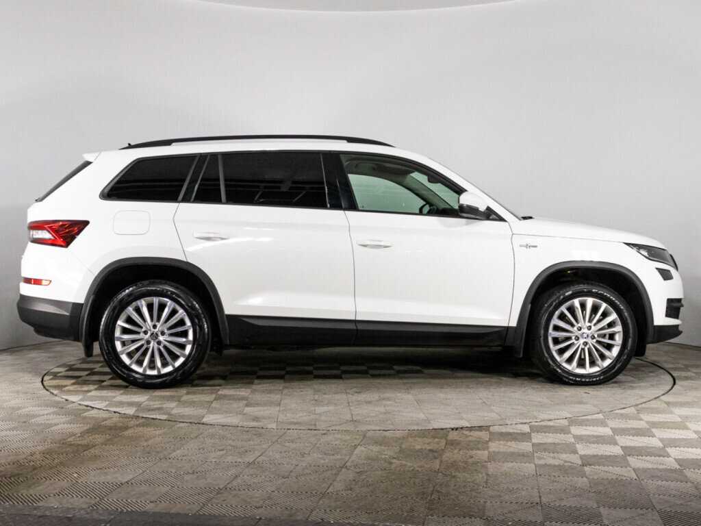 Б/У Шкода Кодиак 2021 года. Фото: #3