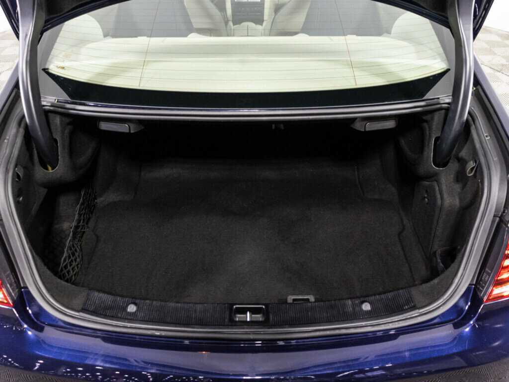 Б/У Мерседес-Бенц Е-Класс 2015 года. Фото: #14