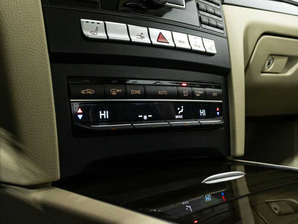 Б/У Мерседес-Бенц Е-Класс 2015 года. Фото: #17