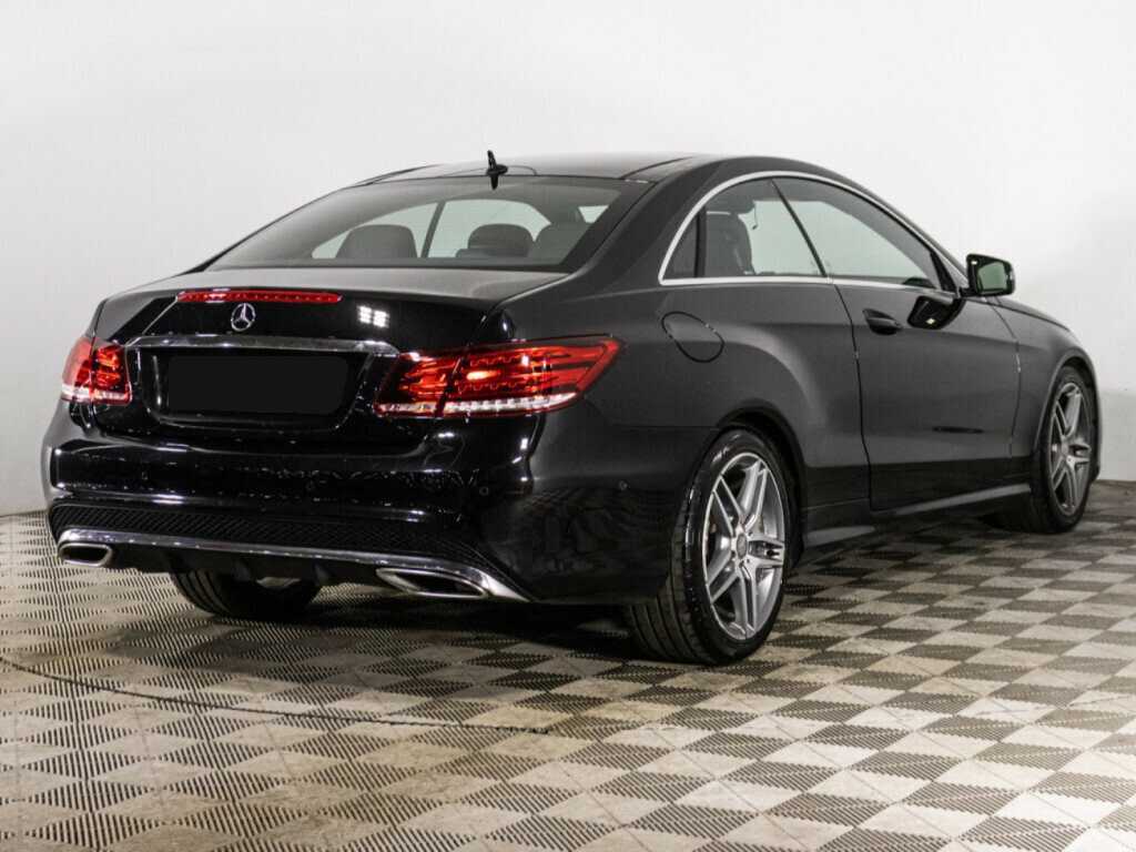 Б/У Мерседес-Бенц Е-Класс 2015 года. Фото: #4