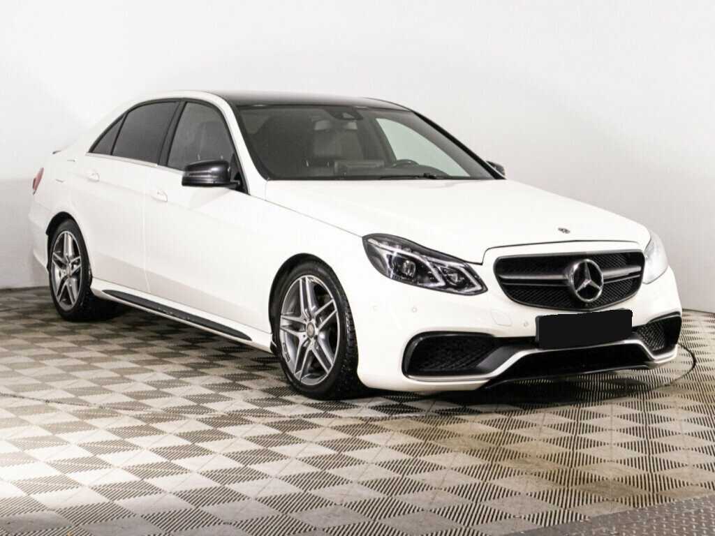 Б/У Мерседес-Бенц Е-Класс 2015 года. Фото: #2