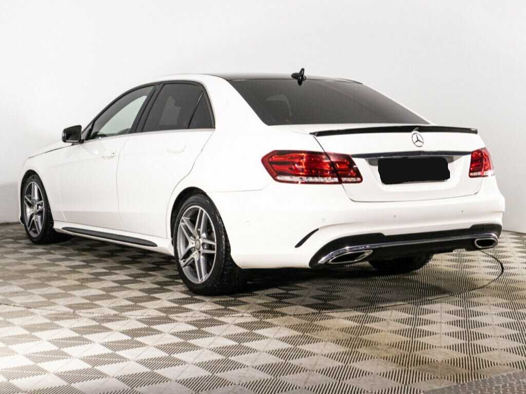 Б/У Мерседес-Бенц Е-Класс 2015 года. Фото: #6