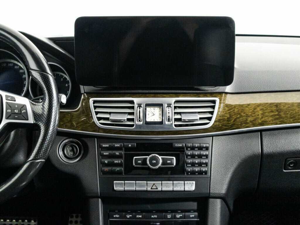 Б/У Мерседес-Бенц Е-Класс 2015 года. Фото: #13