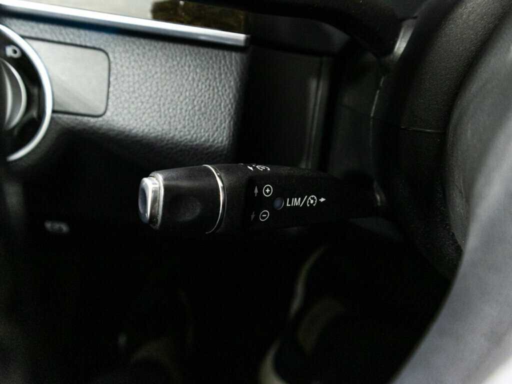 Б/У Мерседес-Бенц Е-Класс 2015 года. Фото: #17