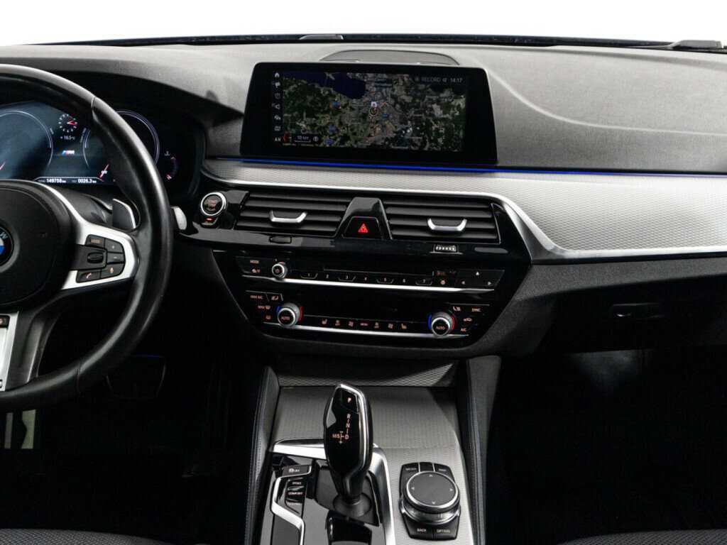 Б/У БМВ 5 серии 2018 года. Фото: #13