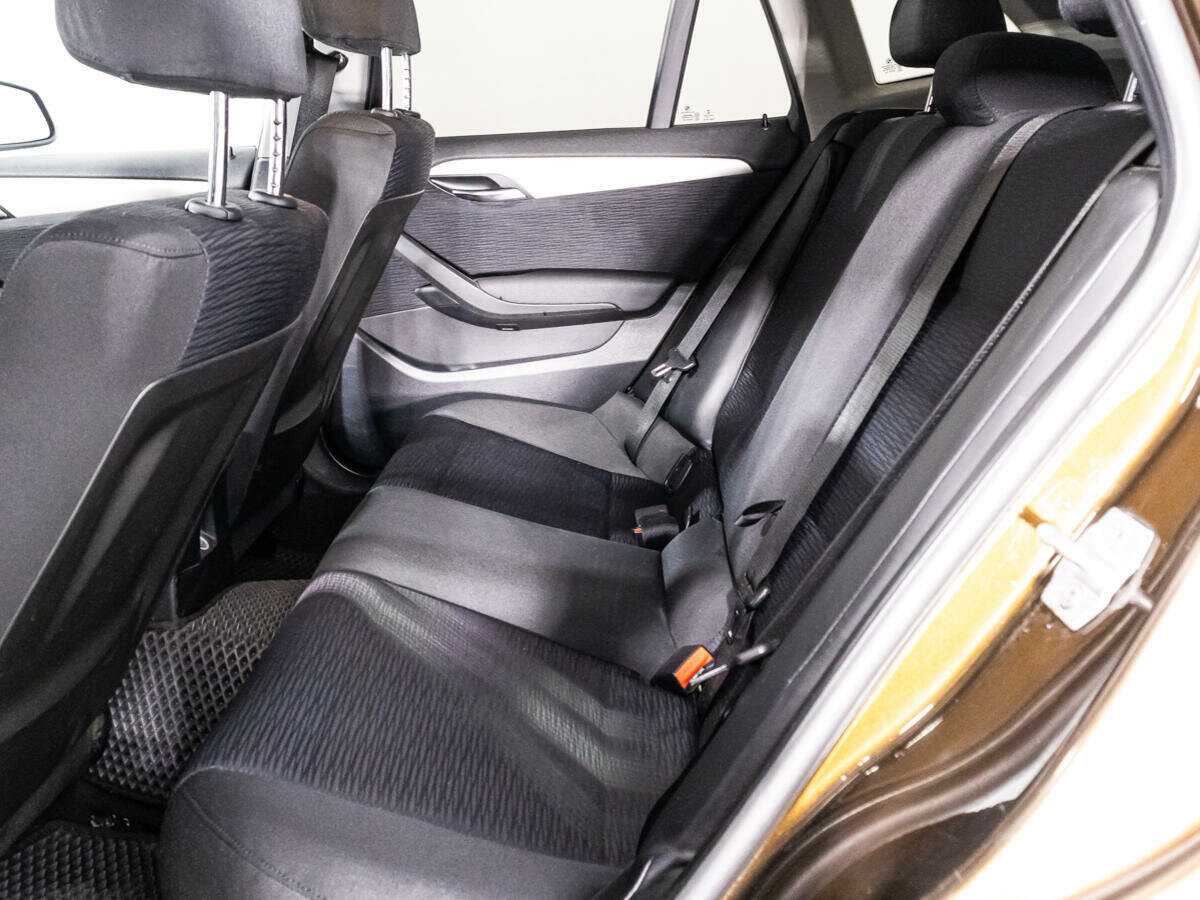 Б/У БМВ Икс1 2014 года. Фото: #9