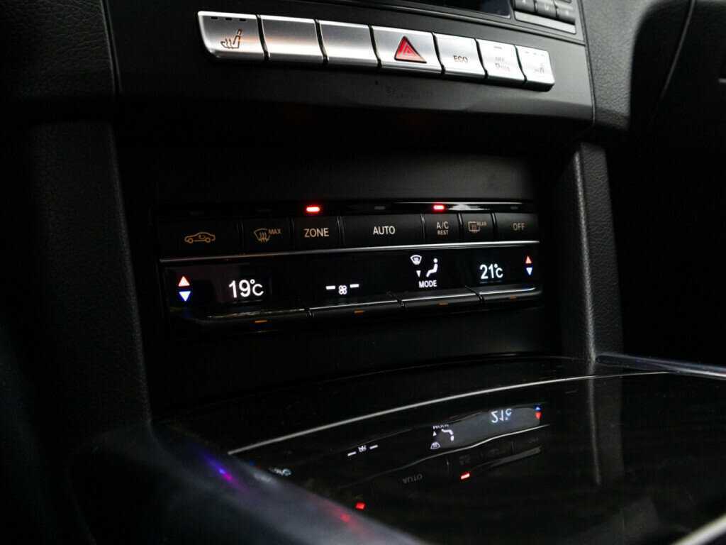 Б/У Мерседес-Бенц Е-Класс 2014 года. Фото: #14