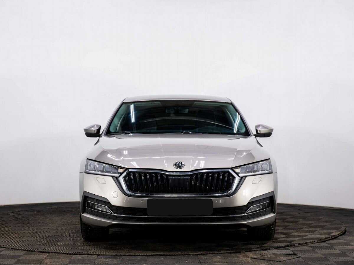 Б/У Шкода Октавия 2021 года. Фото: #1