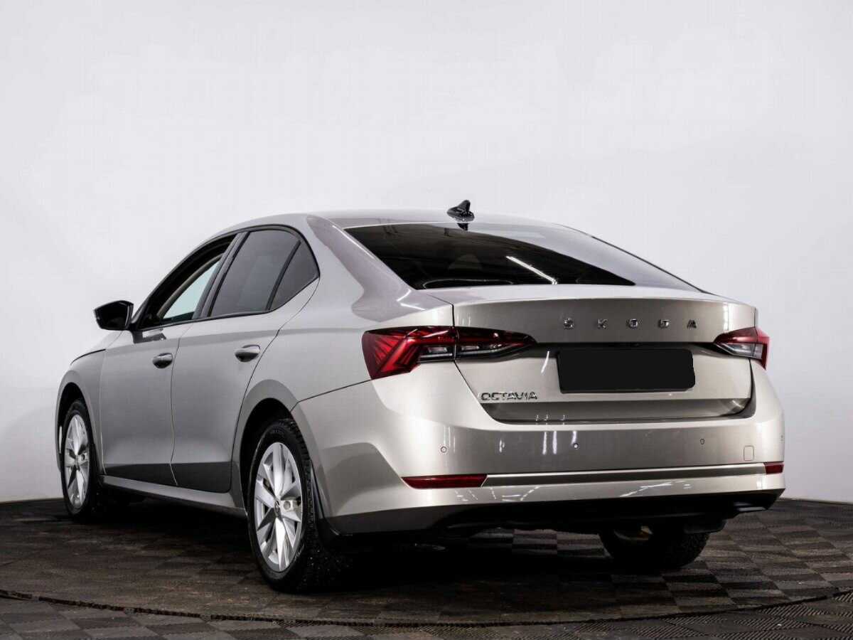 Б/У Шкода Октавия 2021 года. Фото: #3