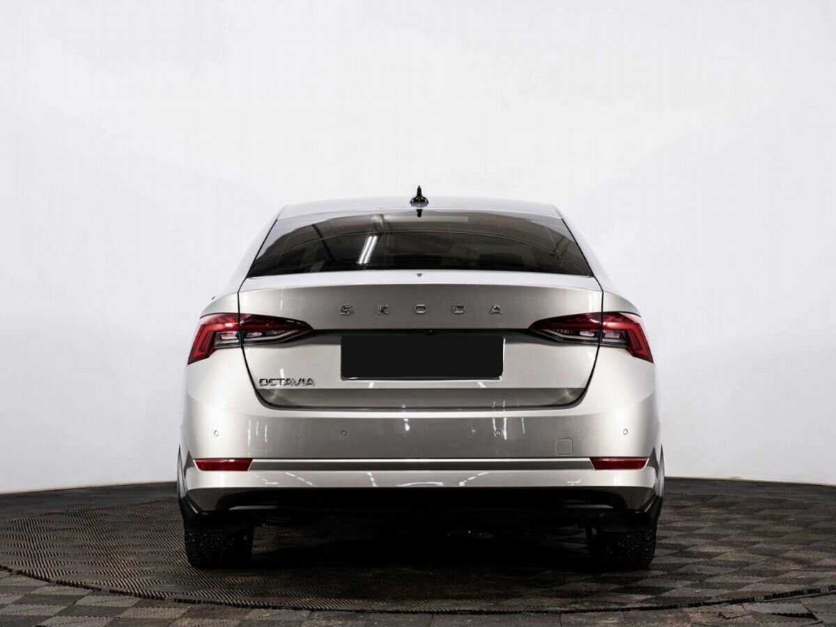 Б/У Шкода Октавия 2021 года. Фото: #4