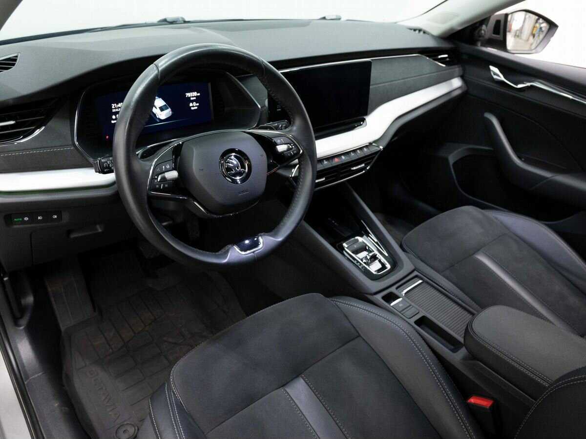 Б/У Шкода Октавия 2021 года. Фото: #8