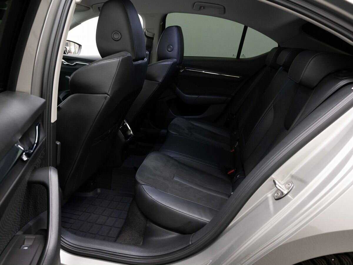 Б/У Шкода Октавия 2021 года. Фото: #10