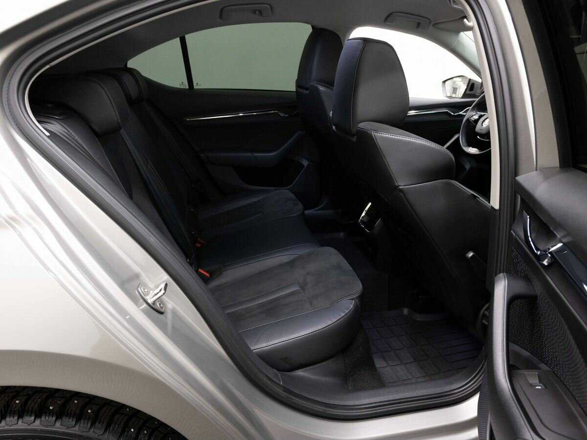 Б/У Шкода Октавия 2021 года. Фото: #11