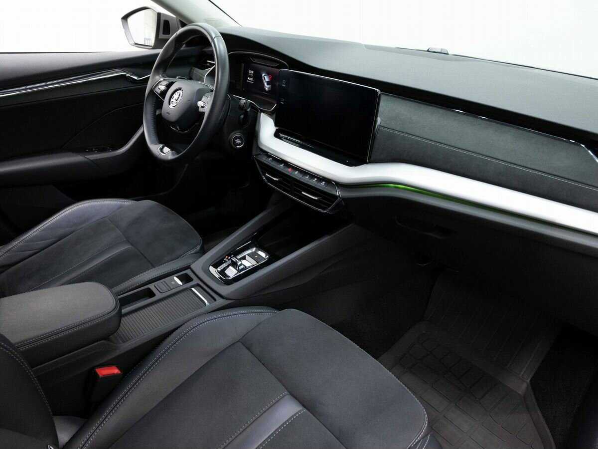 Б/У Шкода Октавия 2021 года. Фото: #12