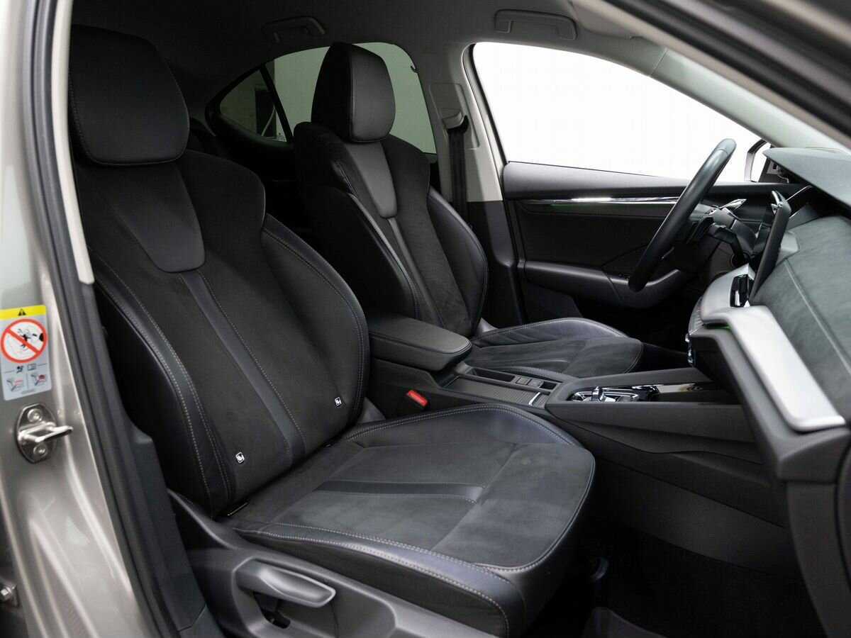 Б/У Шкода Октавия 2021 года. Фото: #13