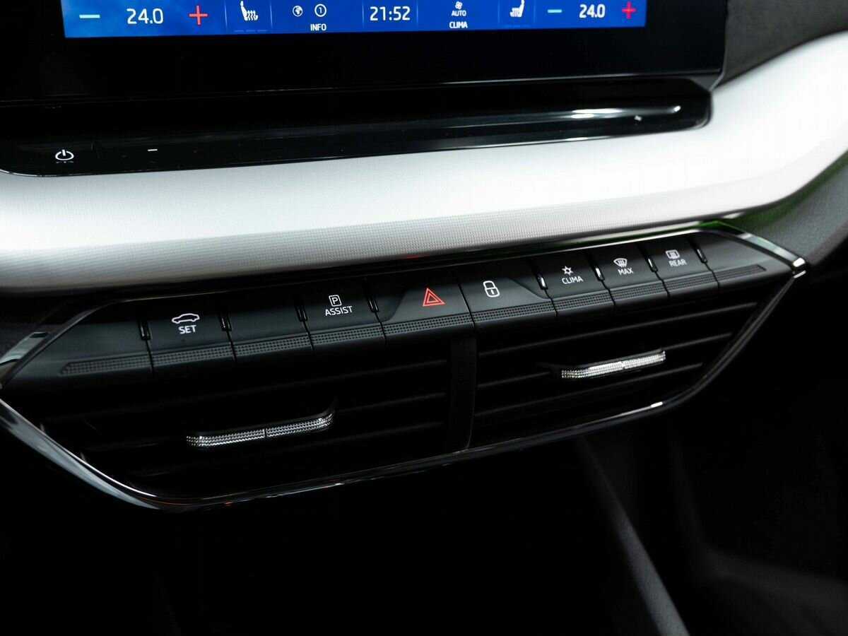 Б/У Шкода Октавия 2021 года. Фото: #22