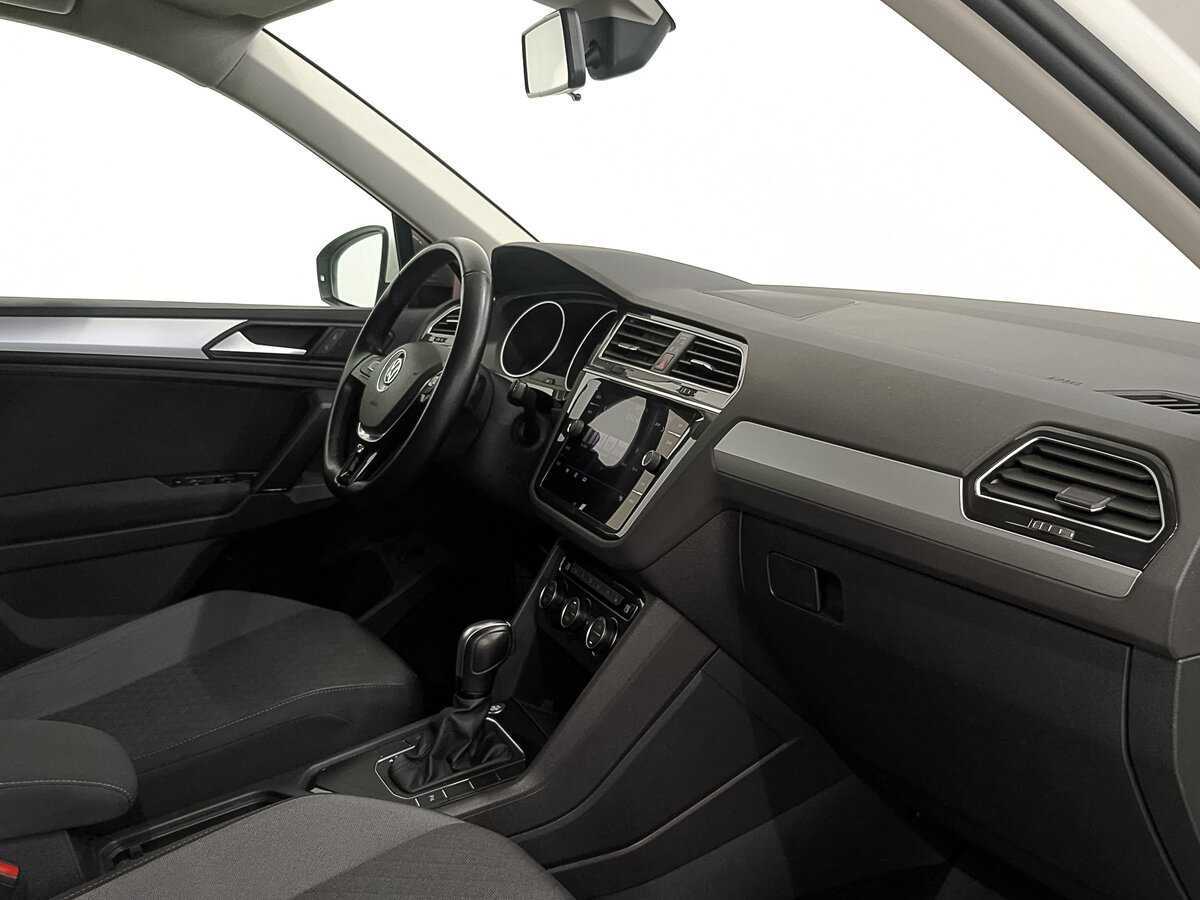 Б/У Фольксваген Тигуан 2020 года. Фото: #12