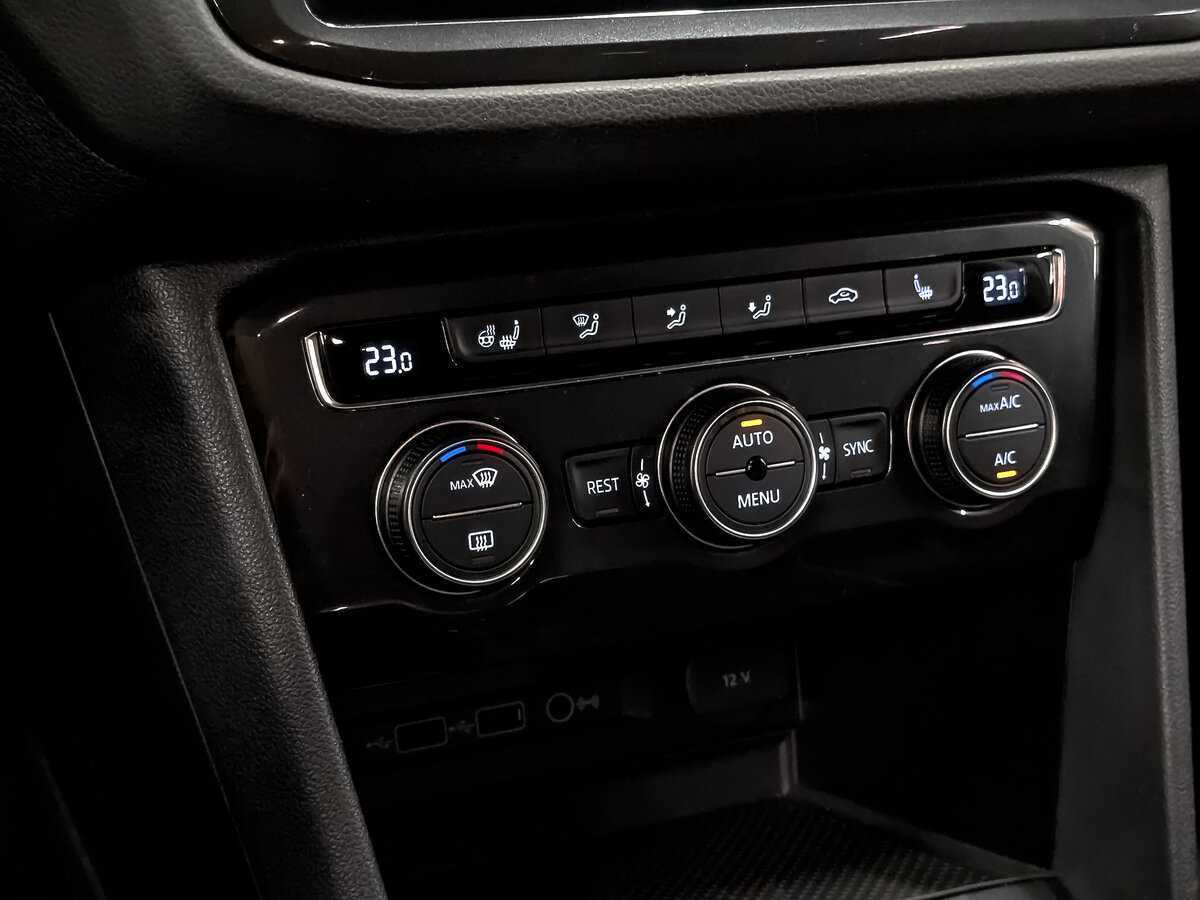 Б/У Фольксваген Тигуан 2020 года. Фото: #20