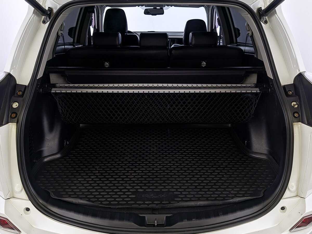 Б/У Тойота Рав4 2018 года. Фото: #9