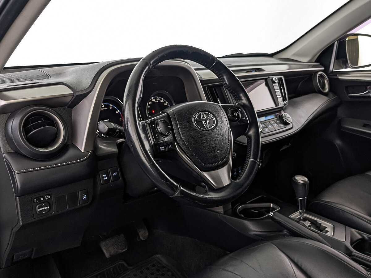 Б/У Тойота Рав4 2018 года. Фото: #12