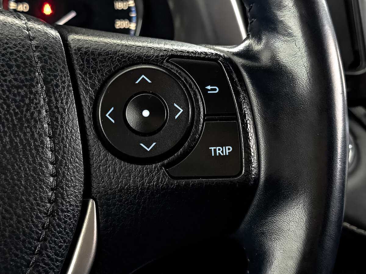 Б/У Тойота Рав4 2018 года. Фото: #25