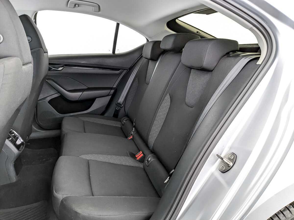 Б/У Шкода Октавия 2021 года. Фото: #11