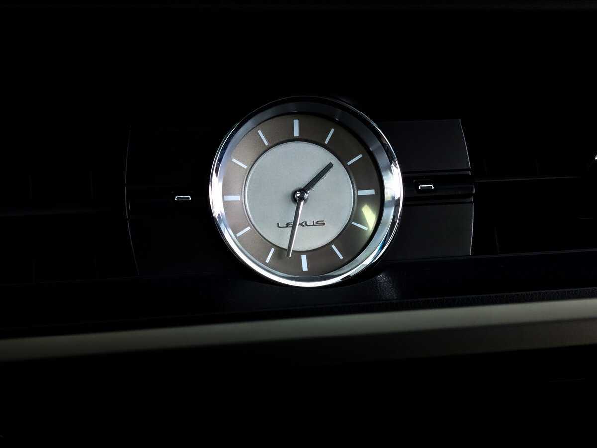 Б/У Лексус ЕС 2015 года. Фото: #25