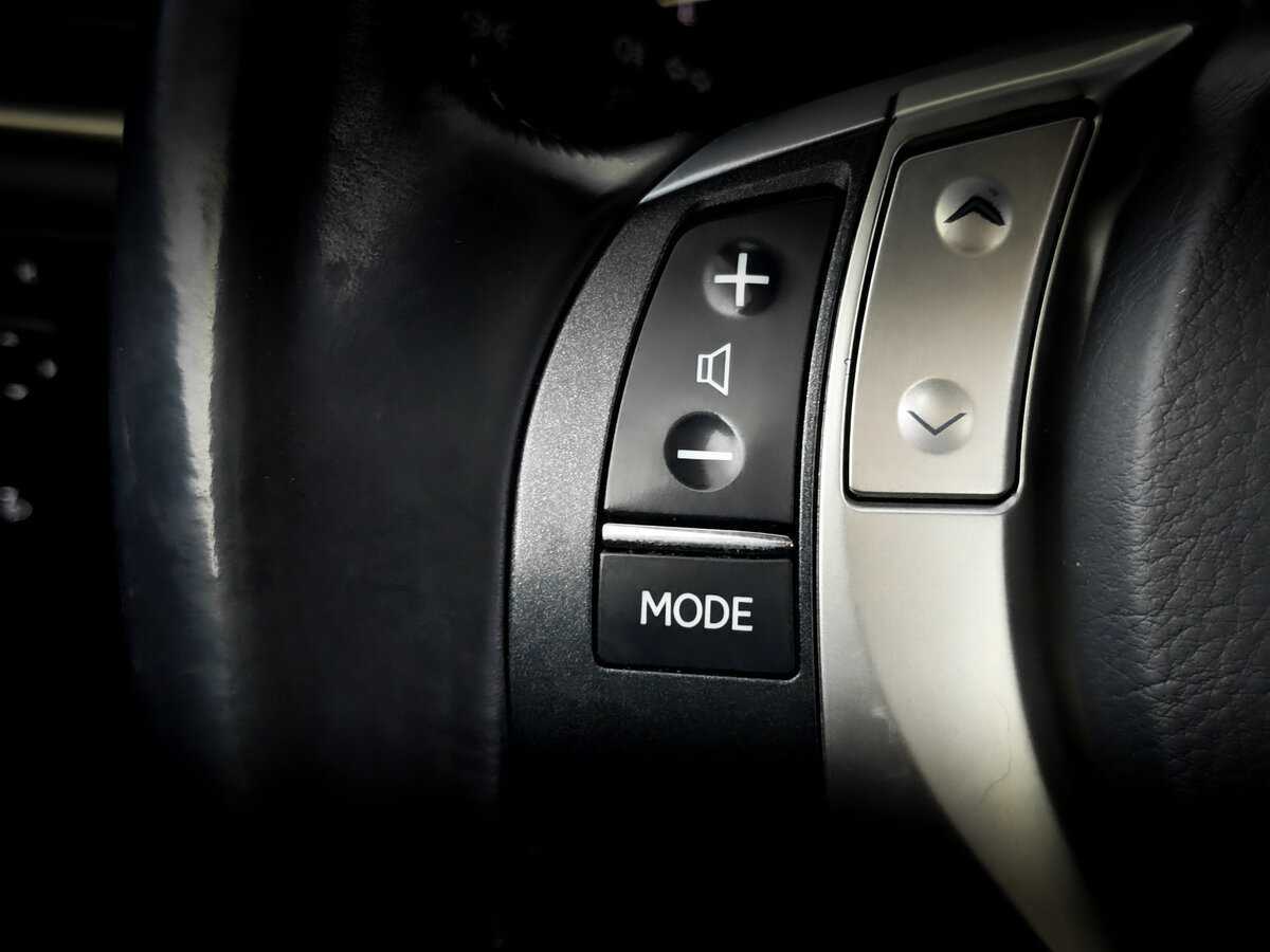 Б/У Лексус ЕС 2015 года. Фото: #27