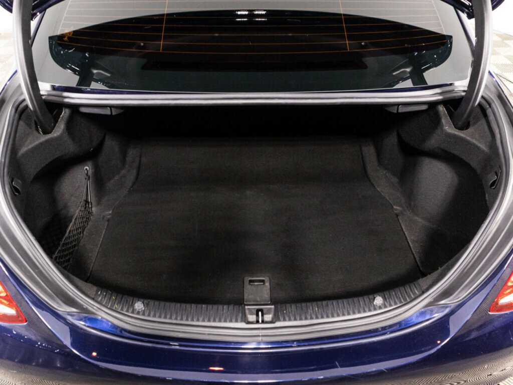 Б/У Мерседес-Бенц Ц-Класс 2015 года. Фото: #14