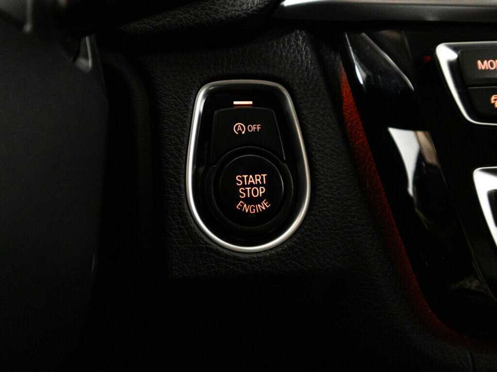 Б/У БМВ 3 серии 2016 года. Фото: #15