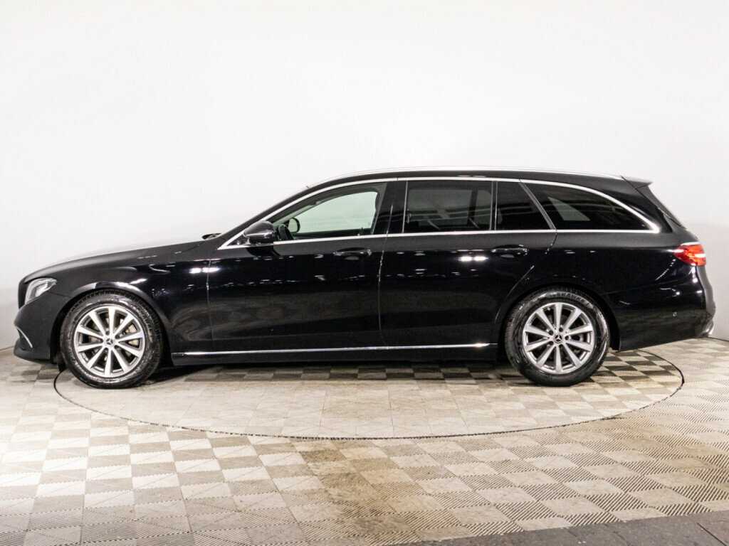 Б/У Мерседес-Бенц Е-Класс 2018 года. Фото: #7