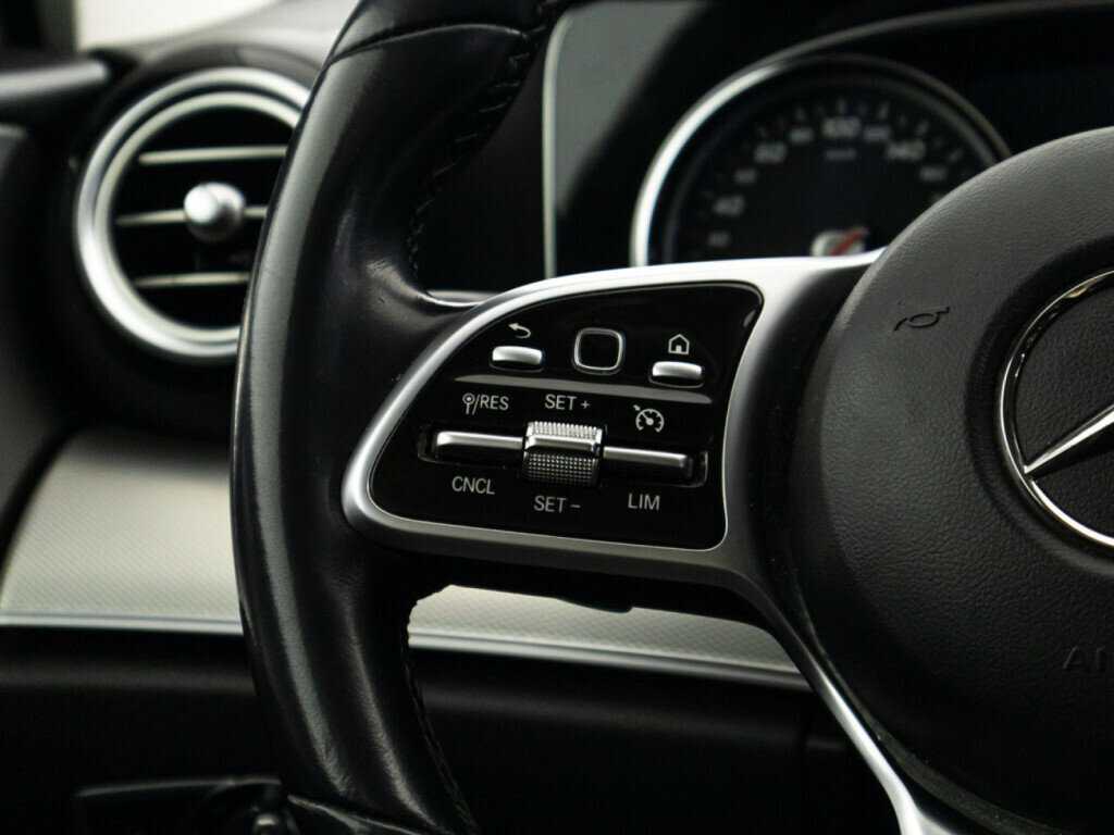 Б/У Мерседес-Бенц Е-Класс 2018 года. Фото: #23