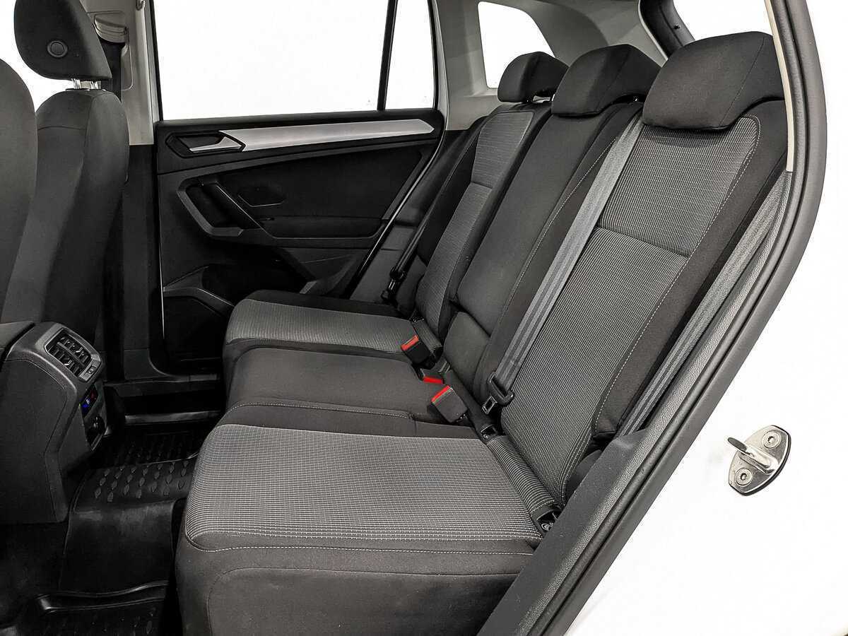 Б/У Фольксваген Тигуан 2021 года. Фото: #15