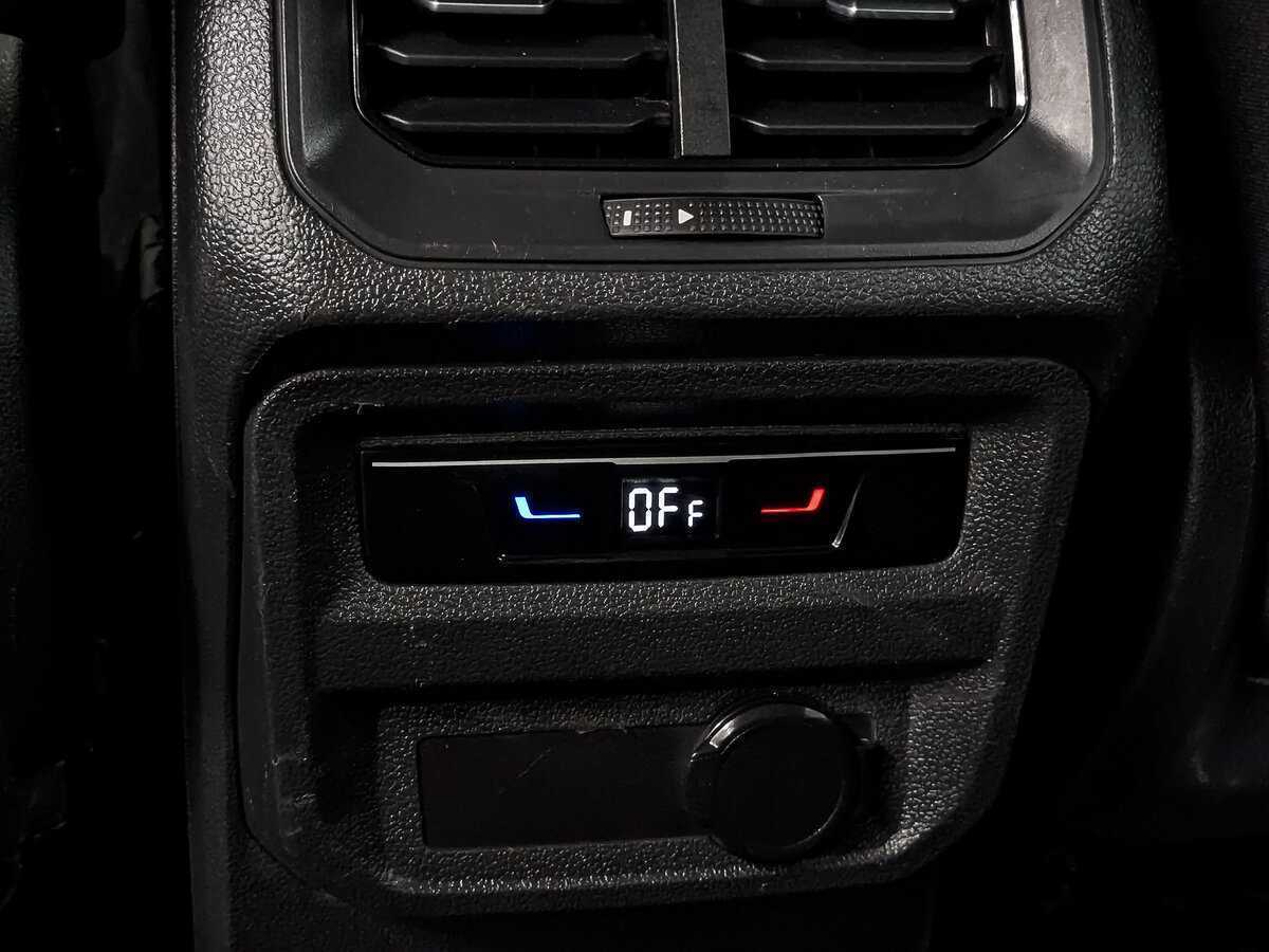 Б/У Фольксваген Тигуан 2021 года. Фото: #24