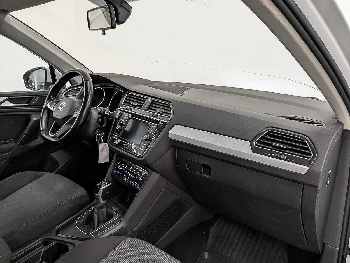 Б/У Фольксваген Тигуан 2021 года. Фото: #9