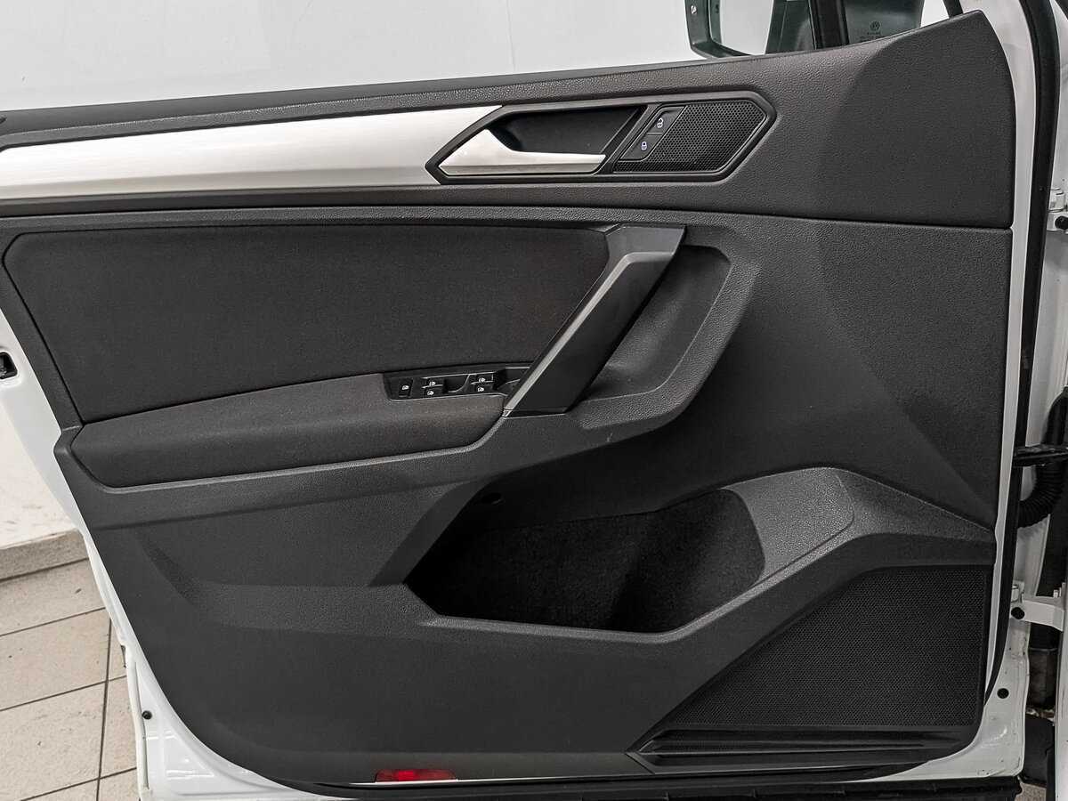 Б/У Фольксваген Тигуан 2021 года. Фото: #15