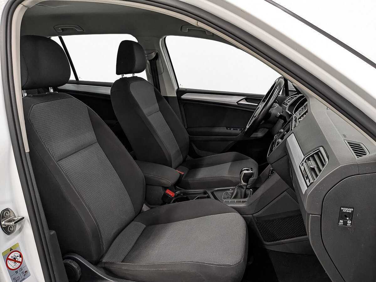 Б/У Фольксваген Тигуан 2021 года. Фото: #20