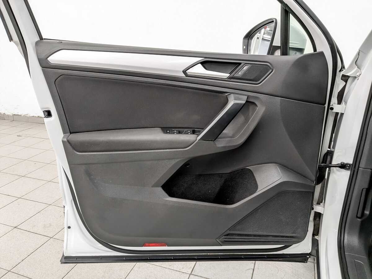 Б/У Фольксваген Тигуан 2021 года. Фото: #18