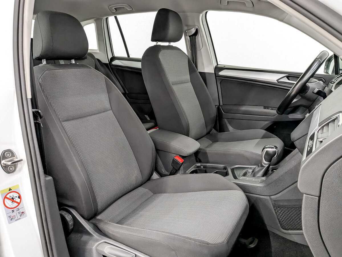 Б/У Фольксваген Тигуан 2021 года. Фото: #22