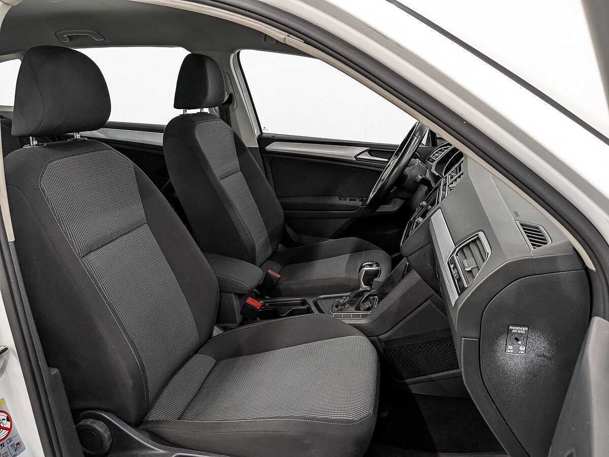 Б/У Фольксваген Тигуан 2021 года. Фото: #21