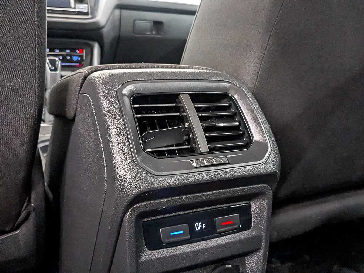 Б/У Фольксваген Тигуан 2021 года. Фото: #23