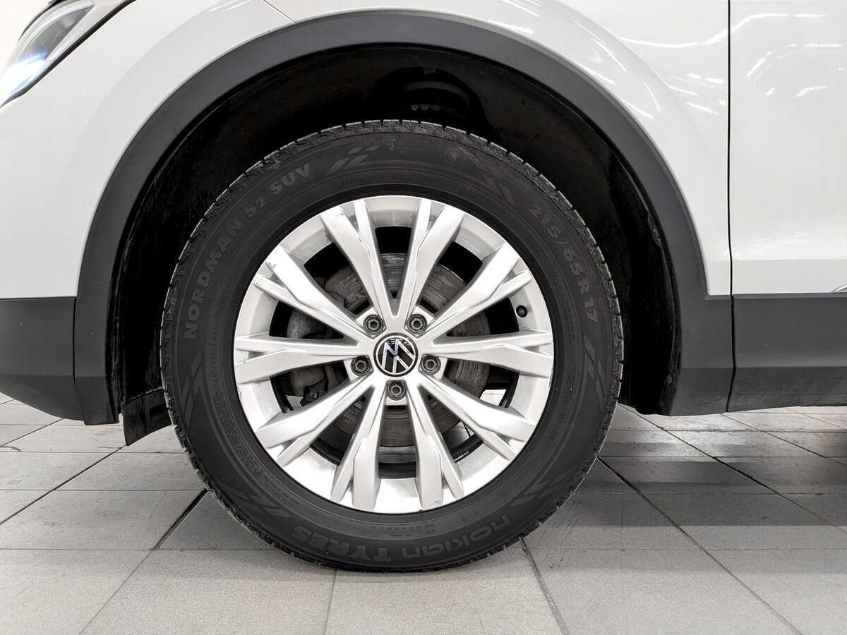 Б/У Фольксваген Тигуан 2021 года. Фото: #16