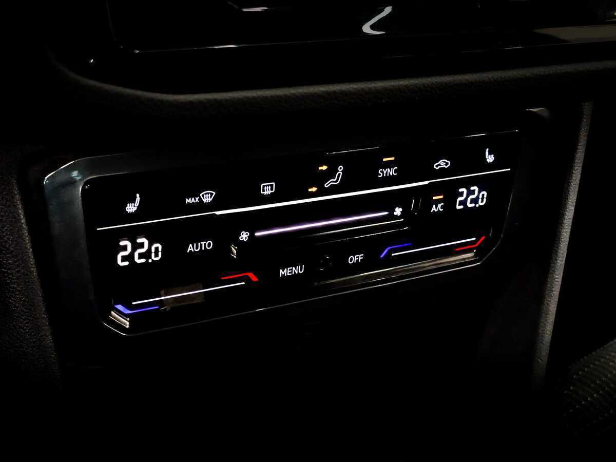 Б/У Фольксваген Тигуан 2021 года. Фото: #23