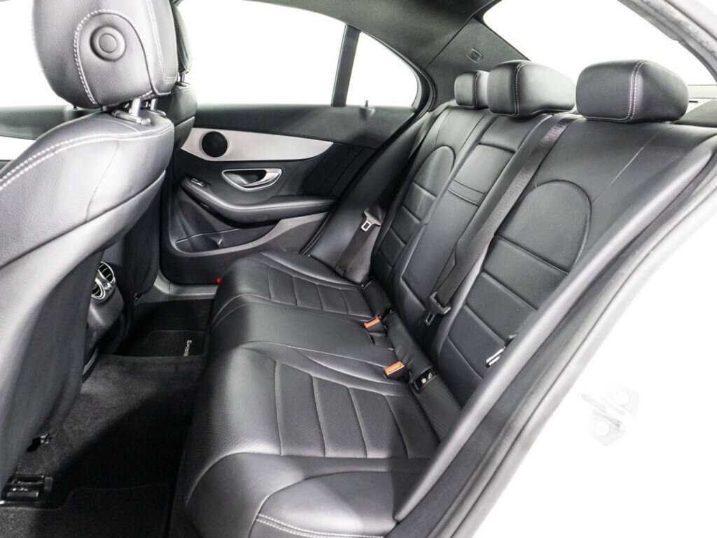 Б/У Мерседес-Бенц Ц-Класс 2017 года. Фото: #8