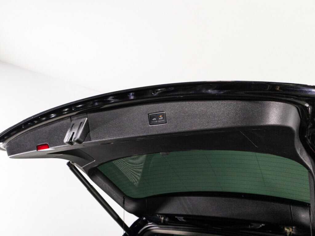 Б/У Фольксваген Тигуан 2019 года. Фото: #15