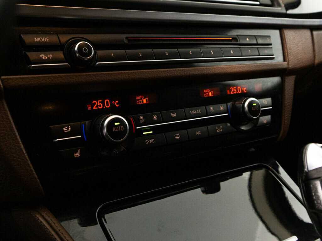 Б/У БМВ 5 серии 2015 года. Фото: #15