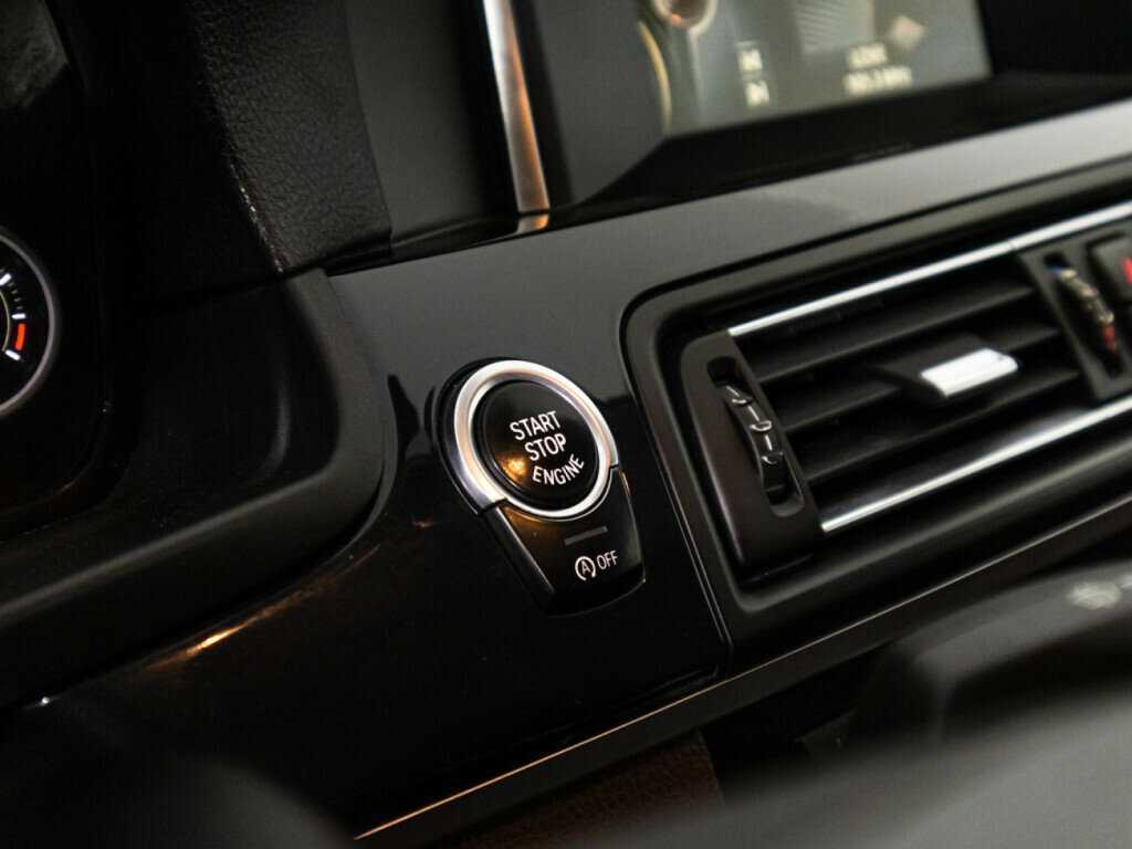 Б/У БМВ 5 серии 2015 года. Фото: #16